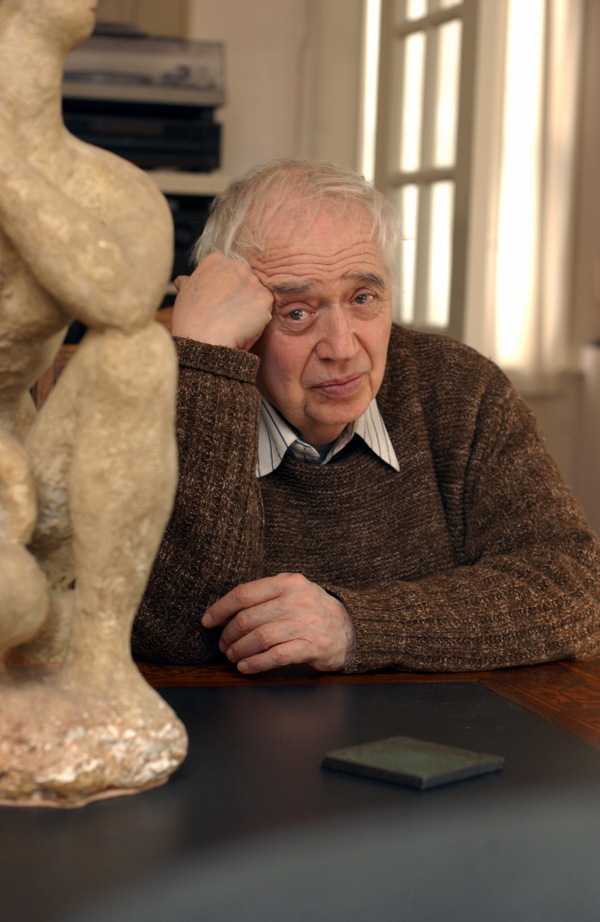 2005_03_15_06-08-43_Bloom_Harold_01